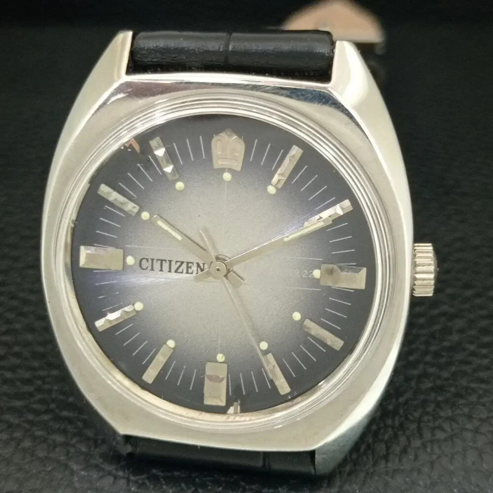 Vintage 1976 Citizen Manual Wound Mens Silver Watch & Gray accents